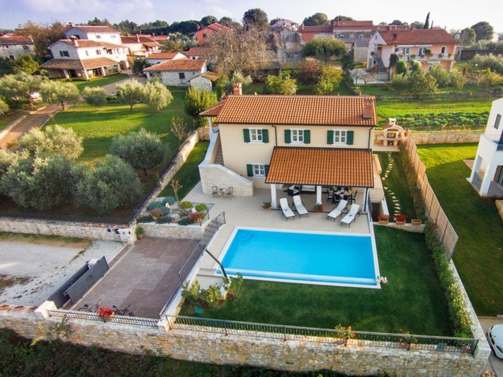 Luxurious Villa With Swimming Pool In Sveti Lovrec Selina Luaran gambar